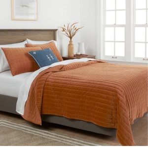 New Velvet quilt! Size full/queen